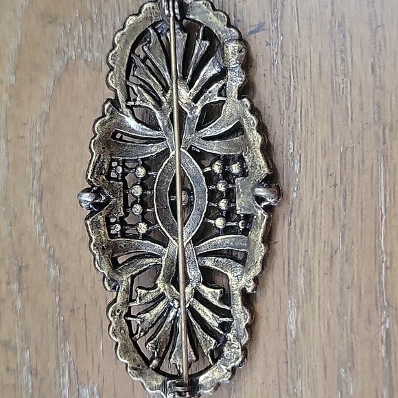 Elegant brown and Gold Brooch with chrystals. - Picture 3 of 4